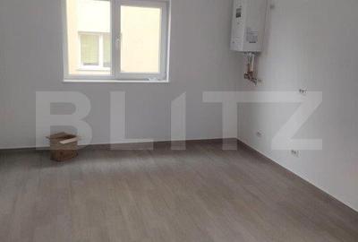 Casă cu 4 camere cu Teren 240 Mp în Central