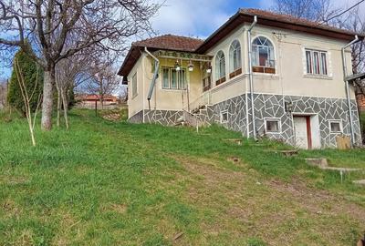Casă cu 4 camere în Pucheni - 4