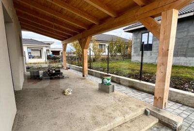 Casa individuala cu 5 ari teren, semifinisata, zona Aerodrom - 5