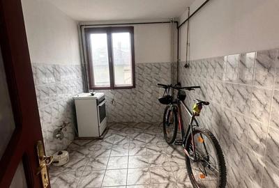 Apartament cu 3 camere decomandat în Ultracentral