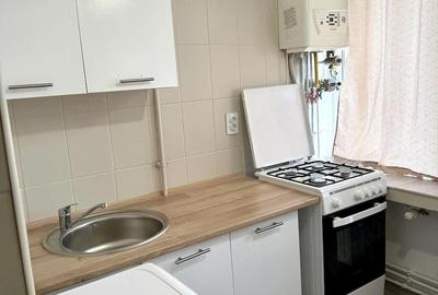 Garsonieră decomandată în Astra - 2