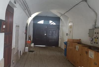 Casă cu 2 camere în Central - 1