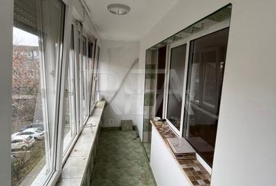Apartament cu 4 camere semidecomandat în Apusului - 11