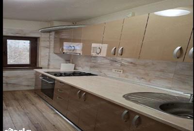 Apartament cu 2 camere decomandat în Polonă - 9