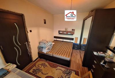 Etaj intermediar! Decomandat! Trei camere! CE1159 - 1