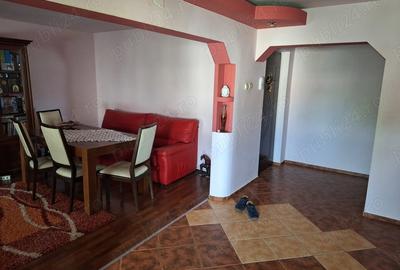 Apartament cu 4 camere decomandat în Central - 2