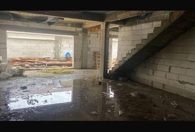 Casă cu 7 camere cu Teren 486 Mp în Lumina - 2