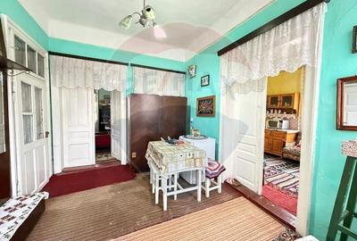 Casă cu 4 camere cu Teren 250 Mp în Central - 9