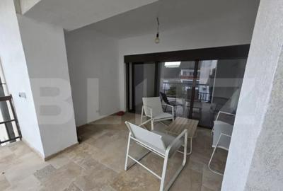 Apartament cu 3 camere semidecomandat în Micro 3 - 6