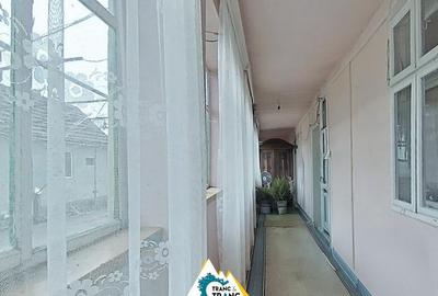 Casa traditionala cu 4 camere, in Cuvin - 7