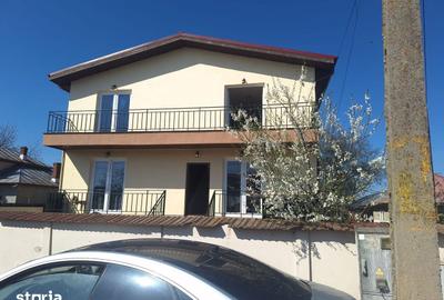Casă cu 6 camere cu Teren 253 Mp în Central - 10