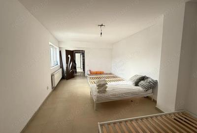 Spațiu comercial, de 240 mp, în Central - 9