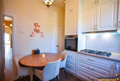 FILM! Eleganta si confort, in cetatea istorica a Brasovului, vedere spre Tampa - 1