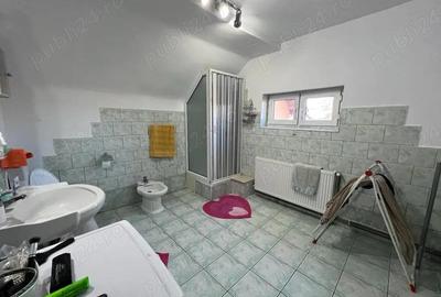 Casă cu 5 camere cu Teren 400 Mp în Central - 8