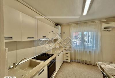 Apartament cu 3 camere decomandat în Terezian - 2