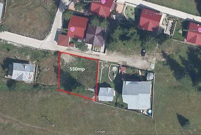 Teren de 550 mp, în Malul Ursului