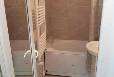 Garsonieră decomandată în Baza 3 - 3