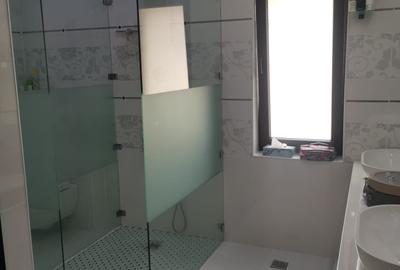 Casa/vila P+1+M , STEFANESTI, teren 749 mp, finisaje superioare, mobilata - 28