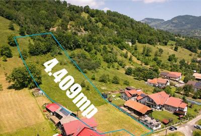 Teren de 2327 mp, în Moieciu - 9