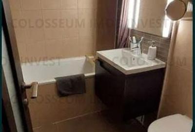 Apartament cu 3 camere decomandat în Tractorul - 1