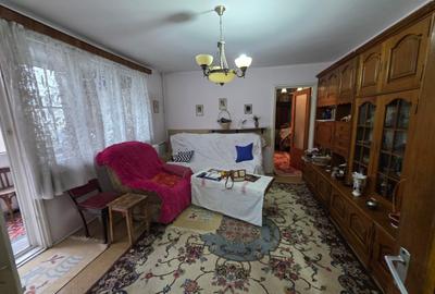 Apartament cu 3 camere semidecomandat în Veteranilor - 1