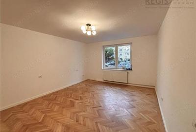 Casă cu 5 camere cu Teren 500 Mp în Tractorul - 4