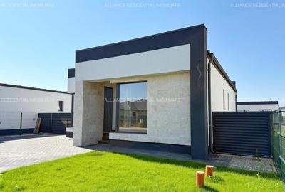 Casa individuala parter ~ 3 camere 2 bai + dressing ~ teren 330 mp~2 m - 3