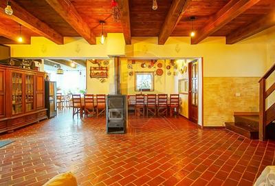 Casă cu 9 camere cu Teren 888 Mp în Sohodol - 25