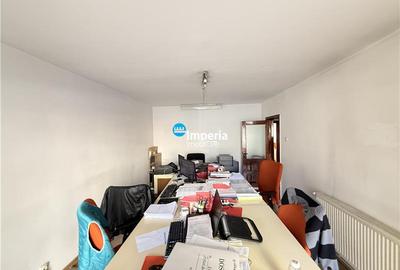 Apartament cu 4 camere decomandat în Canta - 1