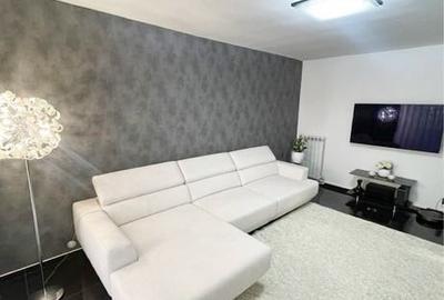 Apartament cu 3 camere decomandat, mobilat în Galata