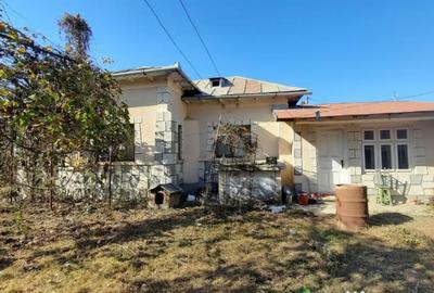 Casă cu 4 camere cu Teren 7720 Mp în Brătești - 9