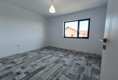 Vila 5 camere, garaj, 644mp teren. Popas Pacurari- V Lupului - 12