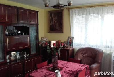 Casă individuală cu 5 camere cu Canalizare în Central - 2