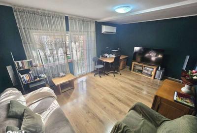 Apartament cu 3 camere decomandat în Micro 17 - 2