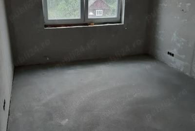 Casă cu 3 camere cu Teren 1501 Mp în Micula - 2