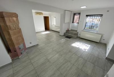 Apartament in vila, Parcul Carol, parter, 6 camere, suprafata totala  130 MP - 1