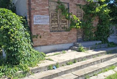 Casă cu 5 camere cu Teren 3000 Mp în Central - 12