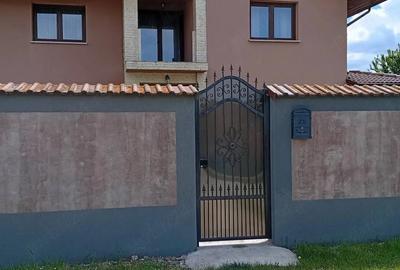 Casă cu 4 camere cu Teren 700 Mp în Exterior Vest