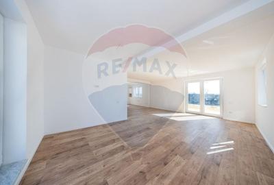 Casă cu 4 camere cu Teren 500 Mp în Sânpetru - 10