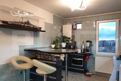 De vanzare apartament 4 camere (cartier Tractorul) - 3