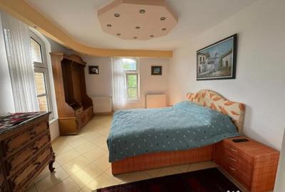 Casă cu 7 camere cu Teren 2500 Mp în Sucevița - 7