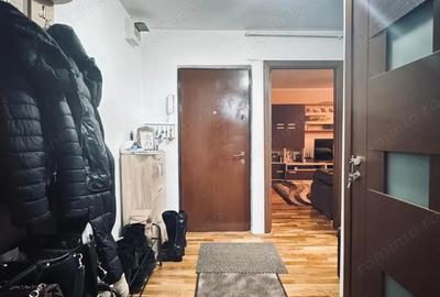 Apartament cu 3 camere decomandat în Lunei - 14