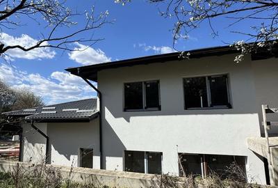 Casă cu 4 camere în Dezmir - 8