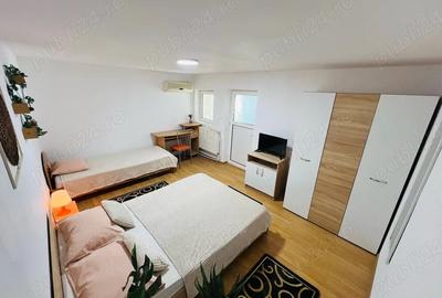 Garsonieră decomandată în Central - 2