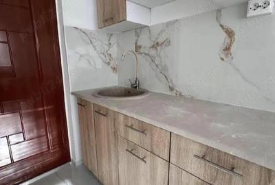 Garsonieră decomandată în Podu Roș