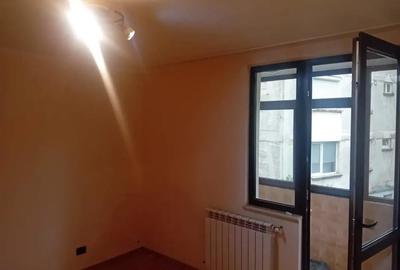 Apartament cu 2 camere decomandat în Precista - 2
