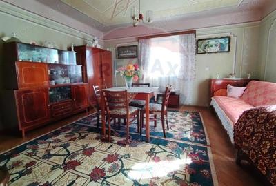 Exclusivitate! Casa cu anexe si teren generos, langa Jibou-Comision 0% - 1