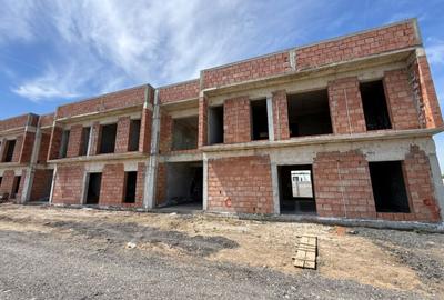 Casă cu 6 camere cu Teren 385 Mp în Tunari - 14