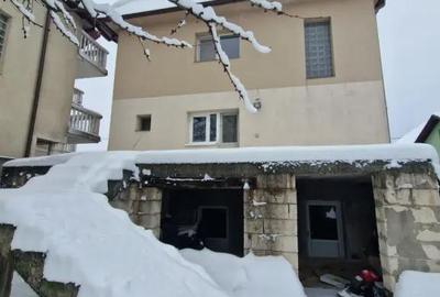 Casă cu 4 camere cu Teren 700 Mp în Recea - 4