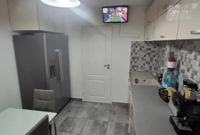 De vanzare apartament 3 camere etaj 3 4Giurgiu - 2